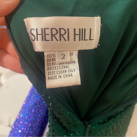GREEN SHERRI HILL EVENING GOWN (PAGEANT/PROM DRESS) - Picture 5 of 9